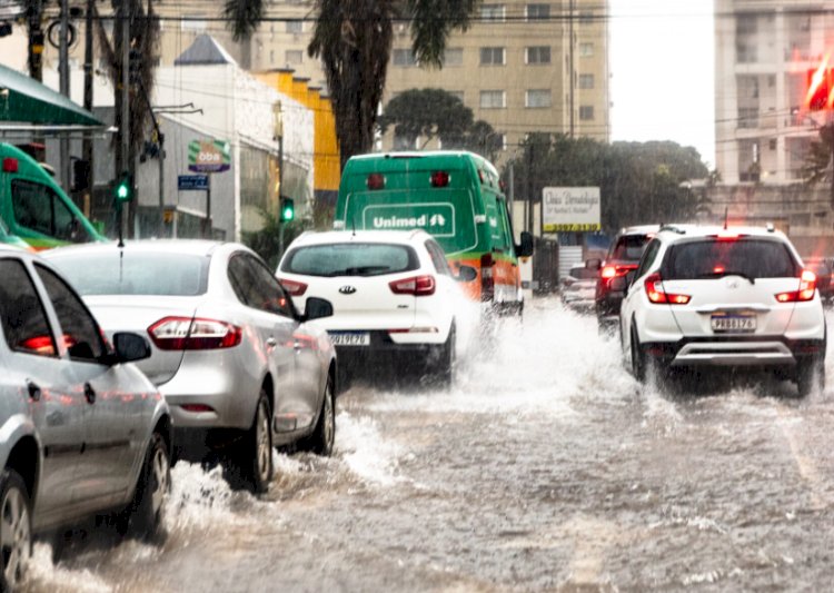 Instabilidade climática marca a semana em Goiás: risco de tempestades e chuvas intensas