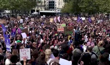 França Se Mobiliza em Apoio a Gisele Pelicot, Vítima de Estupro Sistemático pelo Próprio Marido