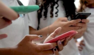 Projeto de Lei Proíbe o Uso de Eletrônicos nas Escolas e Gera Resultados Positivos no Desempenho dos Alunos