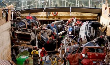 Espanha Enfrenta Tragédia com Enchente Histórica em Valência: Mais de 200 Mortos e Dezenas de Desaparecidos