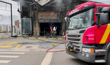 Incêndio de Grande Proporção Atinge Loja de Calçados no Setor Sul em Goiânia
