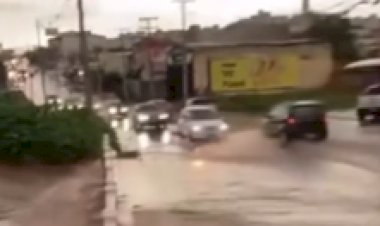 CHUVA FORTE EM GOIÂNIA DISPARA ALERTA DE RISCO DA DEFESA CIVIL