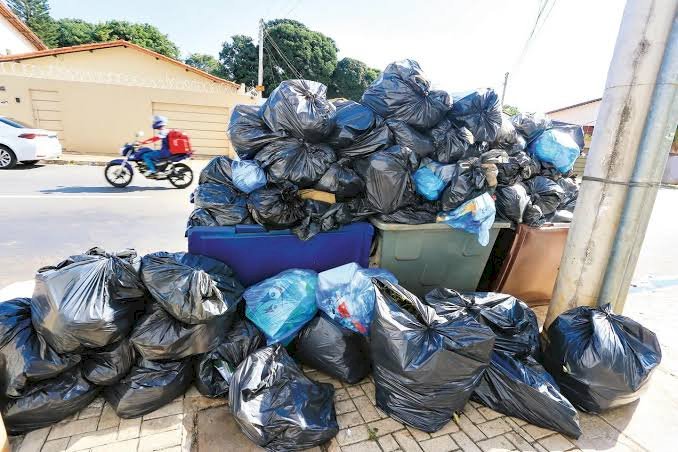Vereadora denúncia ao MP caos na limpeza urbana de Goiânia