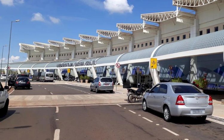 Pista do aeroporto de Goiânia é interditada por causa de problema com avião