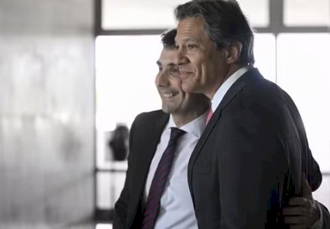 Governo Lula Adia Medidas Fiscais e Perde 'Timing' para Impactar Economia