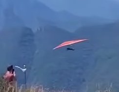 Tragédia em SC: Homem morre após queda de 200 metros em voo de asa delta