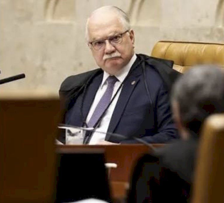 Fachin assume caso envolvendo Moraes e Vorcaro