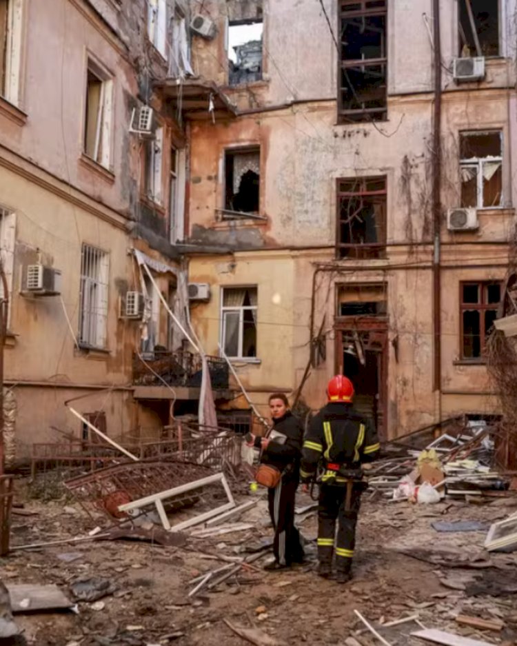 Ataque russo com drones deixa feridos em Odesa